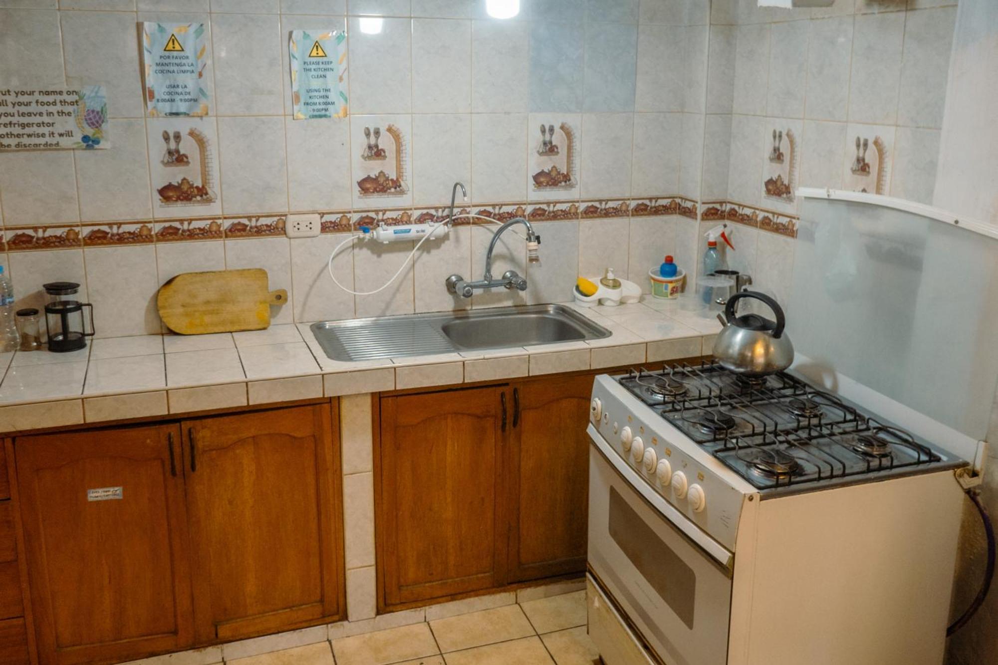 Terrace View House In Big Kitchen, Lounge And Private Yard Сasa de vacaciones